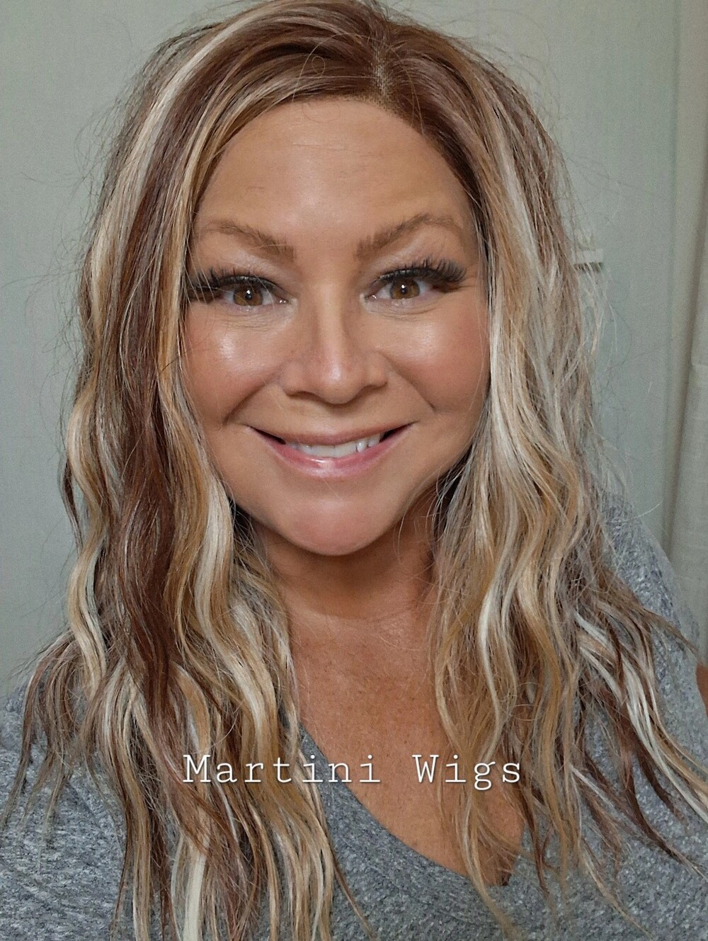 Wavy Synthetic Hairpiece in Light Blonde with Dark Lowlights - Unbranded